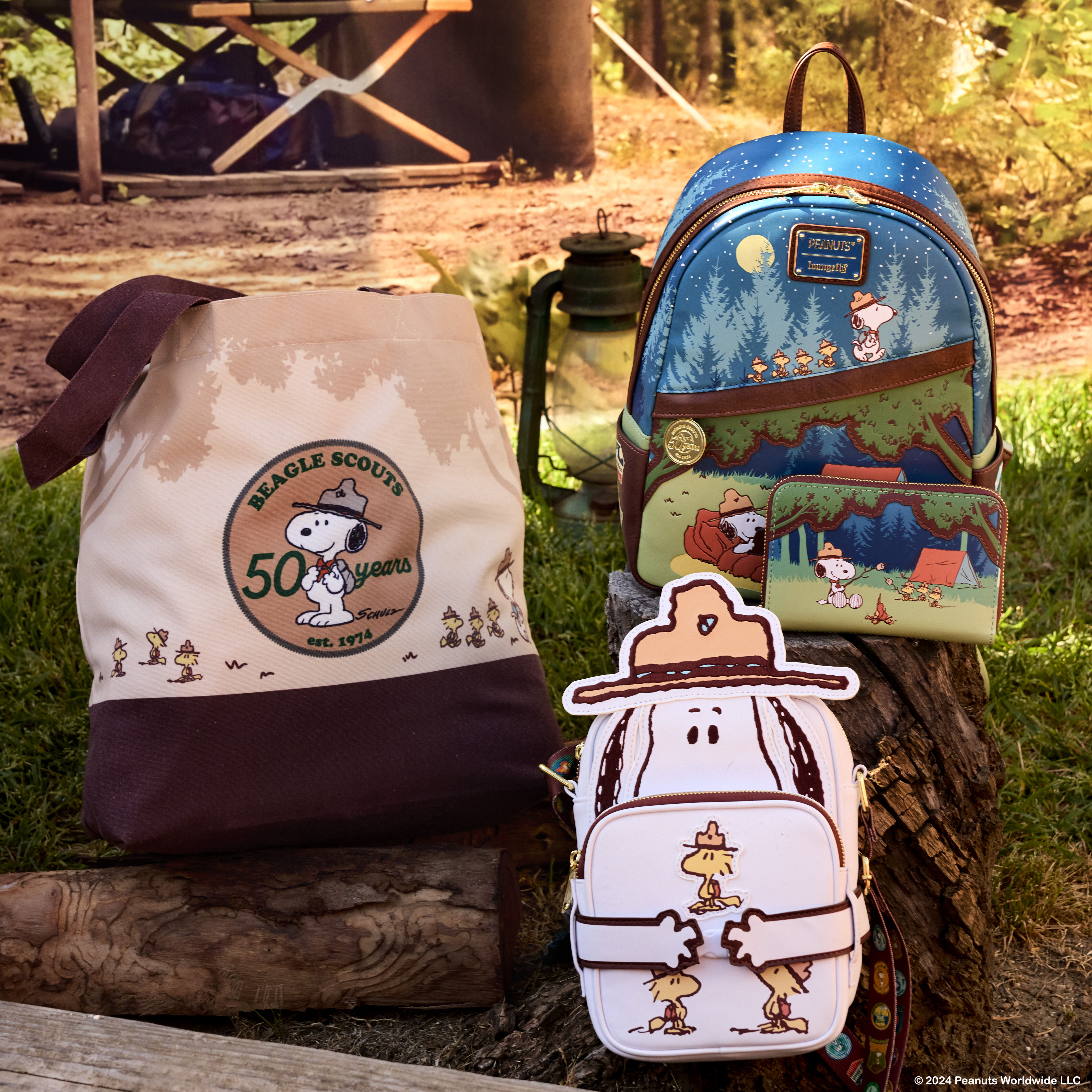 【Loungefly】Peanuts スヌーピー 50周年記念 キャンバストート Peanuts 50th Anniversary Snoopy's Beagle Scouts Canvas Tote Bag