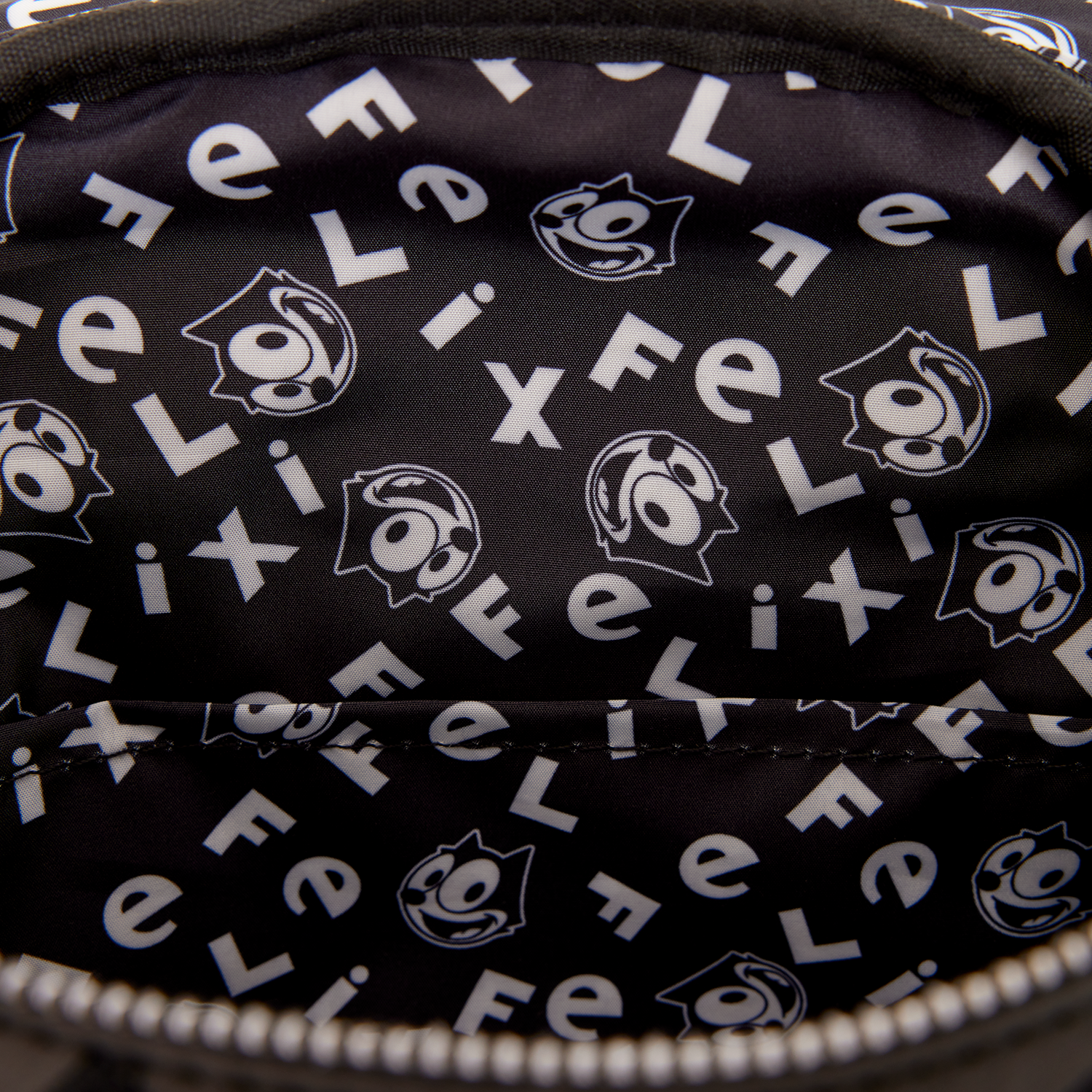 FLXBK0004-LFUNIVERSALFELIXTHECATMINIBACKPACK_730