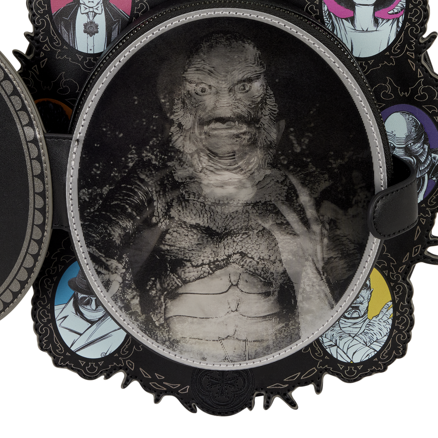 UMBK0038-LFUNIVERSALMONSTERSLENTICULARCAMEOMINIBACKPACK_350_COMP