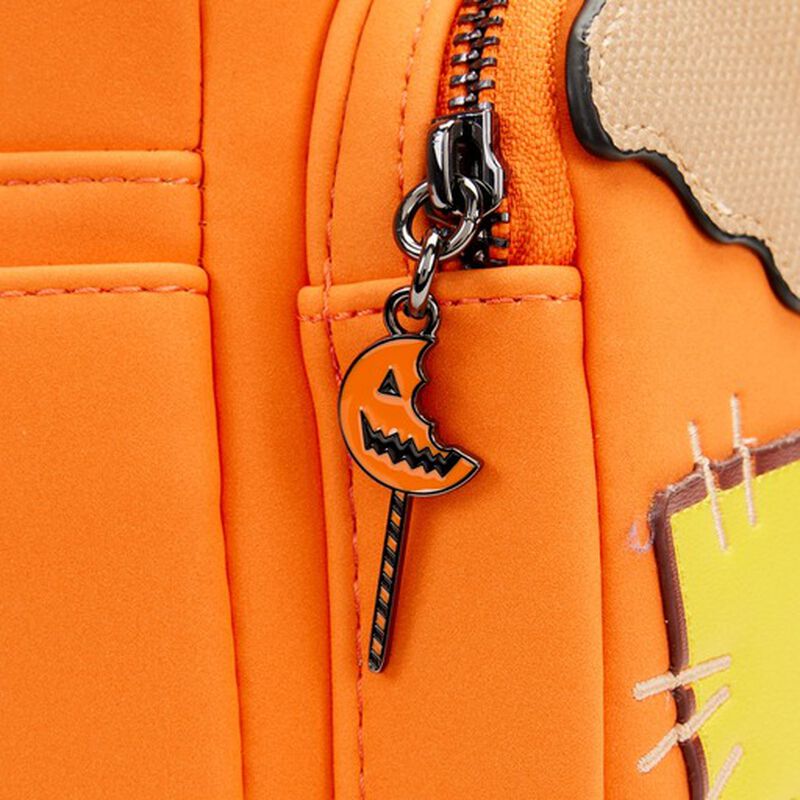 Here you can see I added a charm from one of my Louis Vuitton handbags zipper  pull cute??