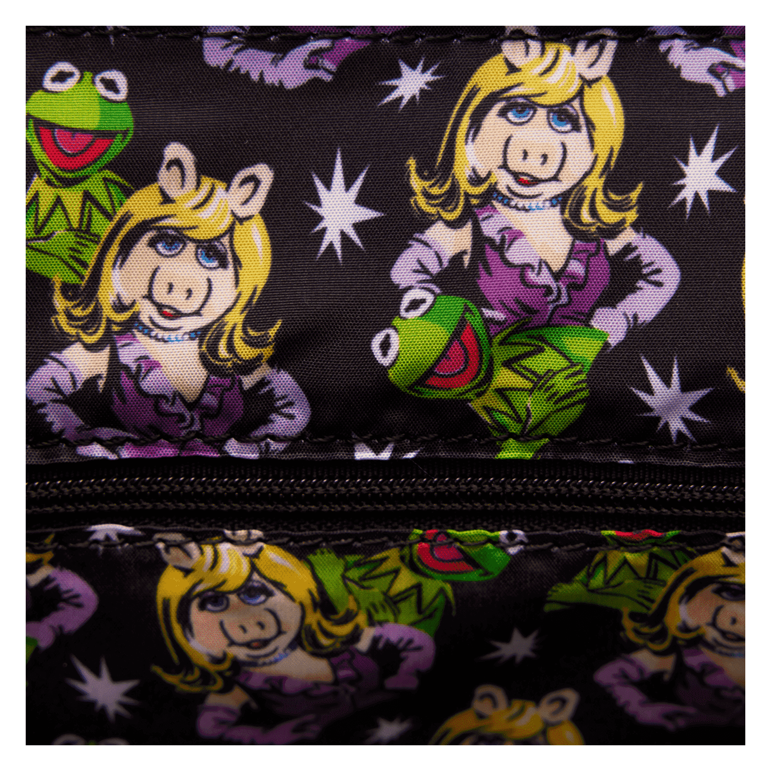 WDBK3909-LFDISNEYTHEMUPPETSMISSPIGGYMINIBACKPACK-0478-
