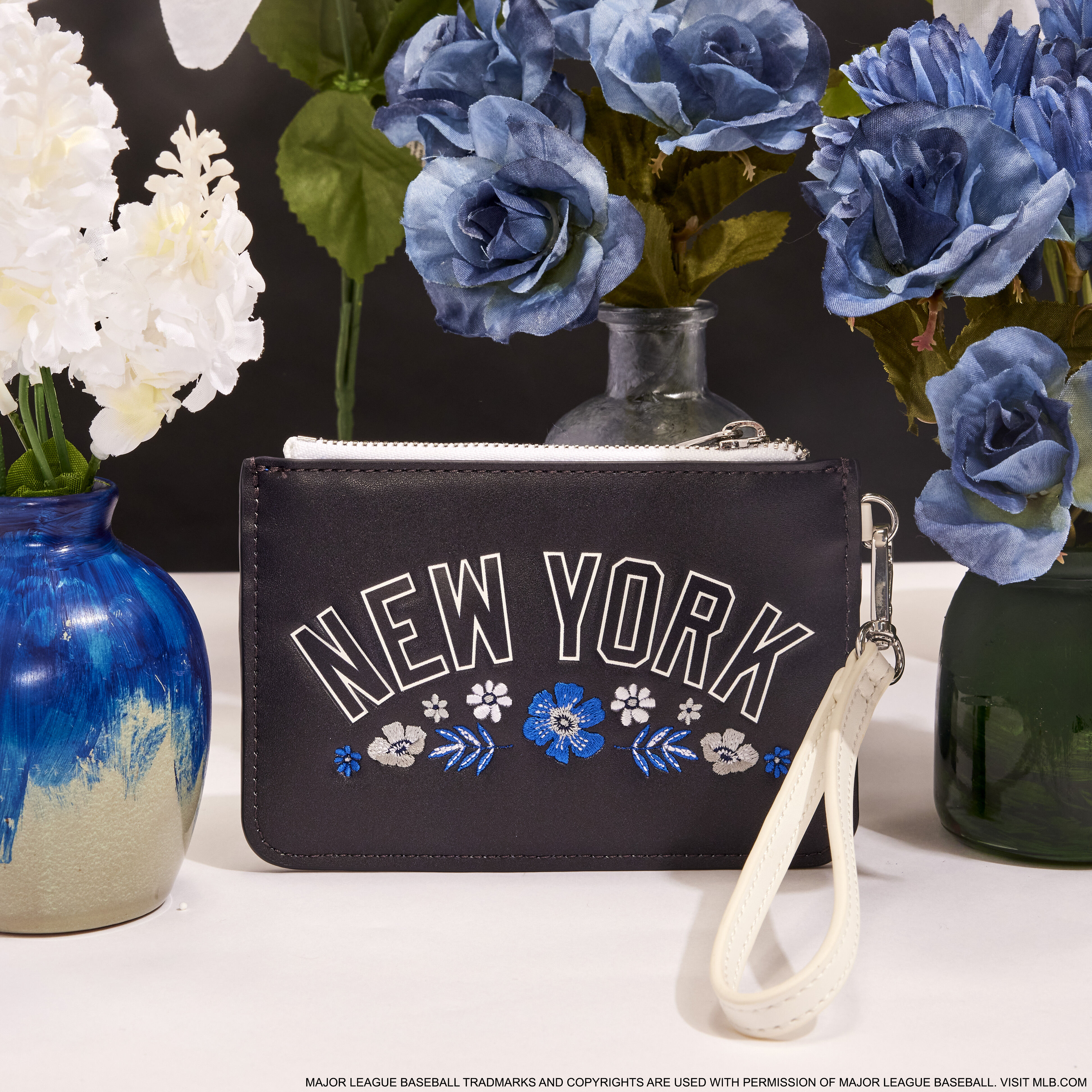 New york yankees coach wallet online
