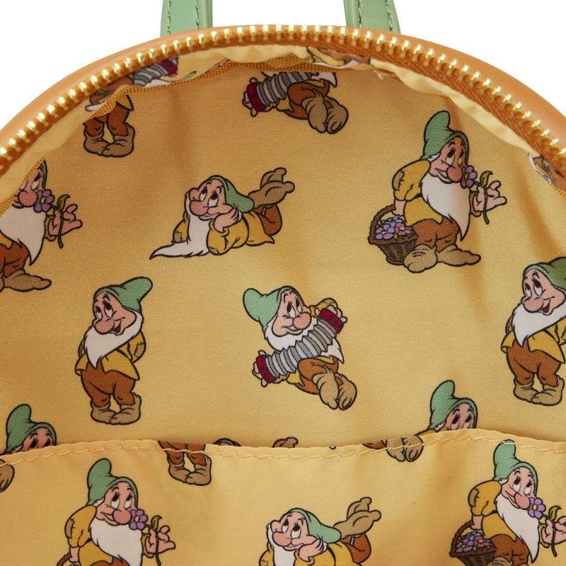 Snow White and the Seven Dwarfs Bashful Lenticular Mini Backpack, , hi-res image number 7