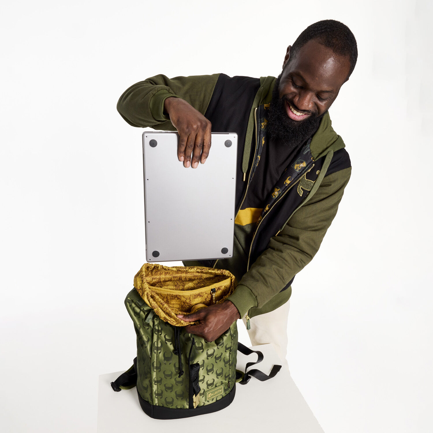 Loki duffle bag top