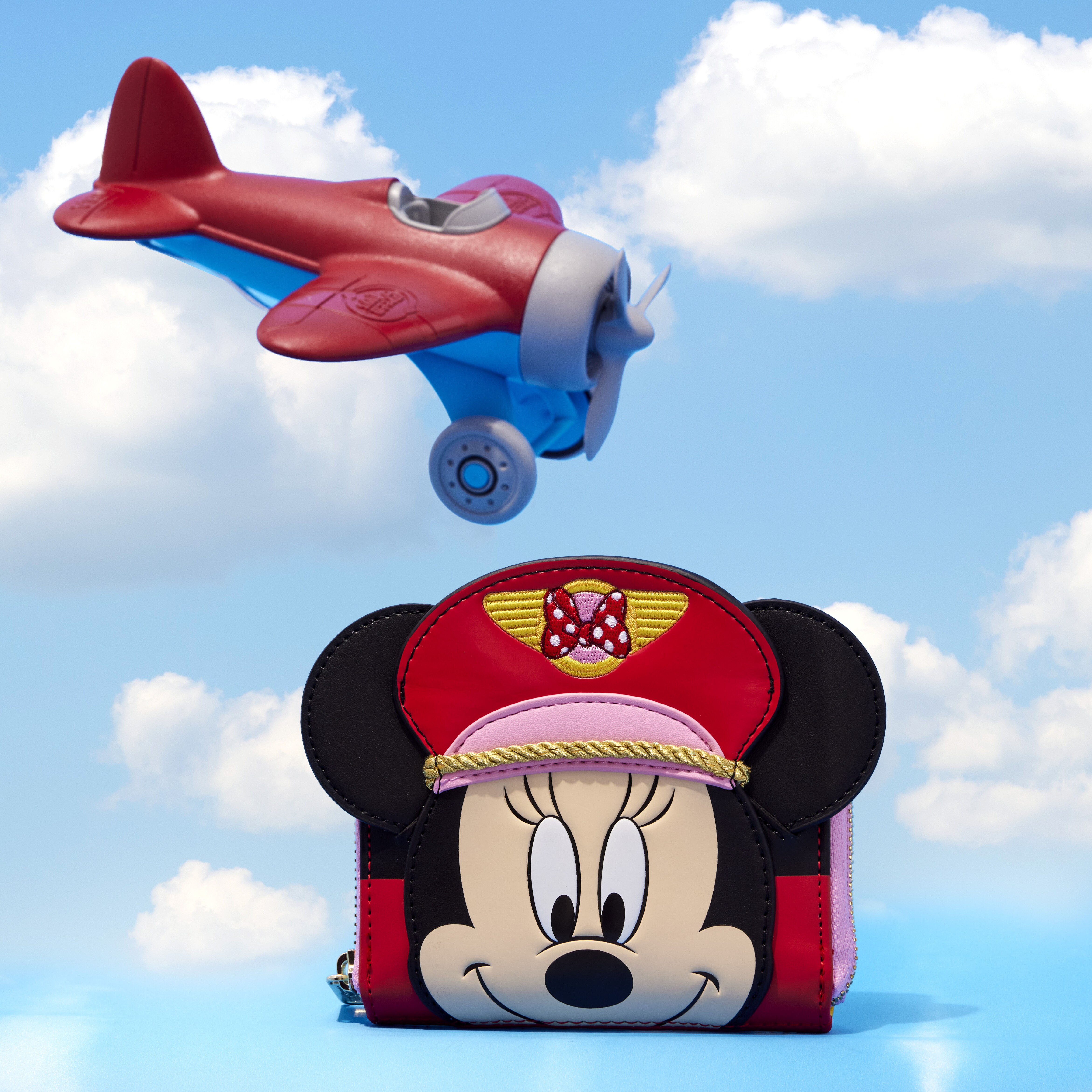 C2E2 Limited Edition Minnie Mouse Pilot Cosplay Zip Around