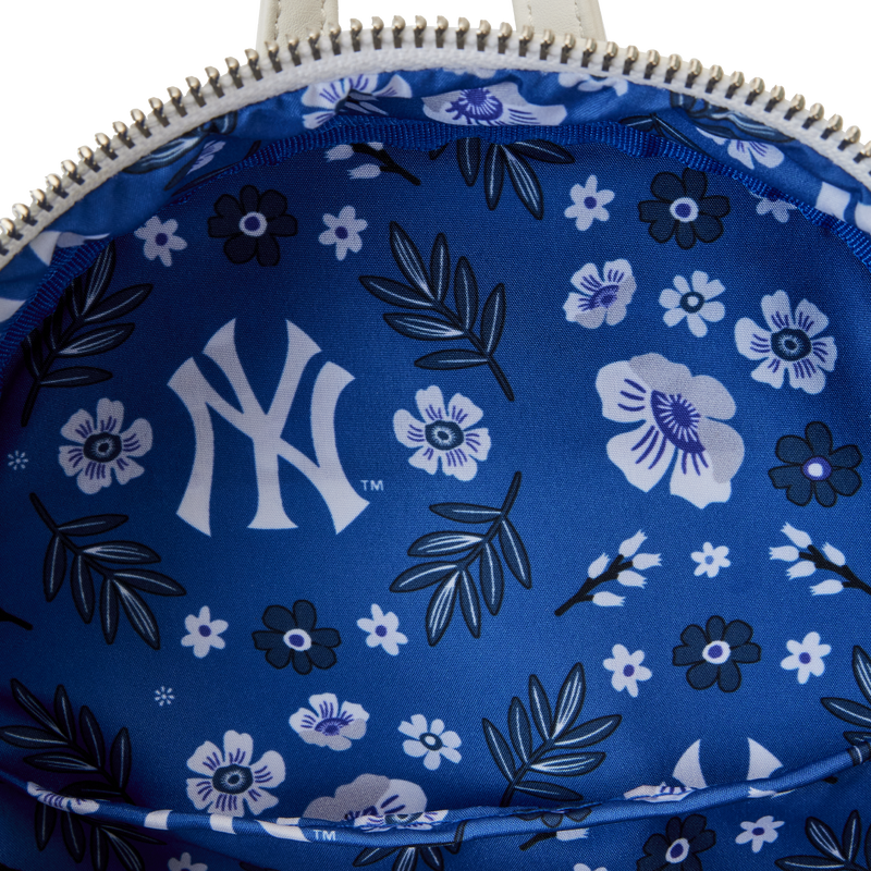 ☆Loungefly限定 New York Yankees花柄刺繍ミニBackpack☆ MLB New York Yankees Floral Mini Backpack | Loungefly