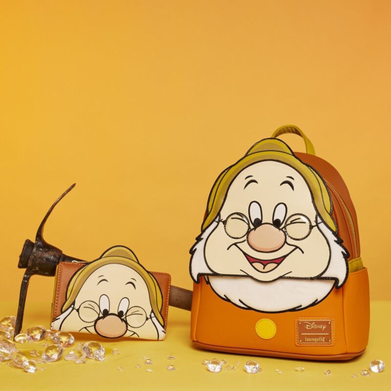 Exclusive - Snow White and the Seven Dwarfs Doc Zip Around Wallet, , hi-res image number 2