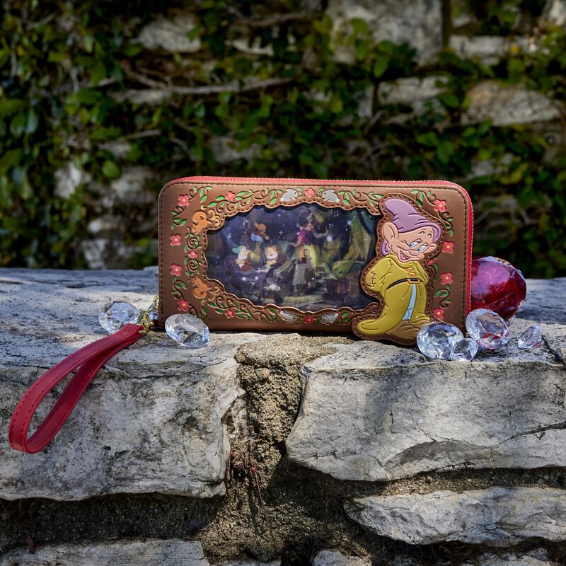 Snow White Lenticular Princess Series Zip Around Wristlet Wallet, , hi-res view 2