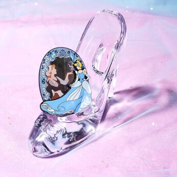 Cinderella Princess Series 3" Collector Box Lenticular Pin, Image 2