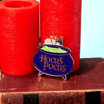 Hocus Pocus Cauldron 3" Collector Box Sliding Pin, Image 2