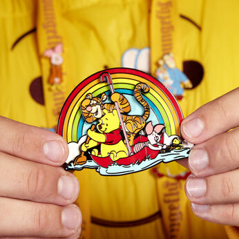 Winnie the Pooh & Friends Rainy Day 3" Collector Box Sliding Pin, Image 2