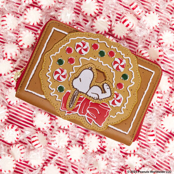Peanuts Snoopy Gingerbread Wreath Scented Zip Around Wallet, Image 2
