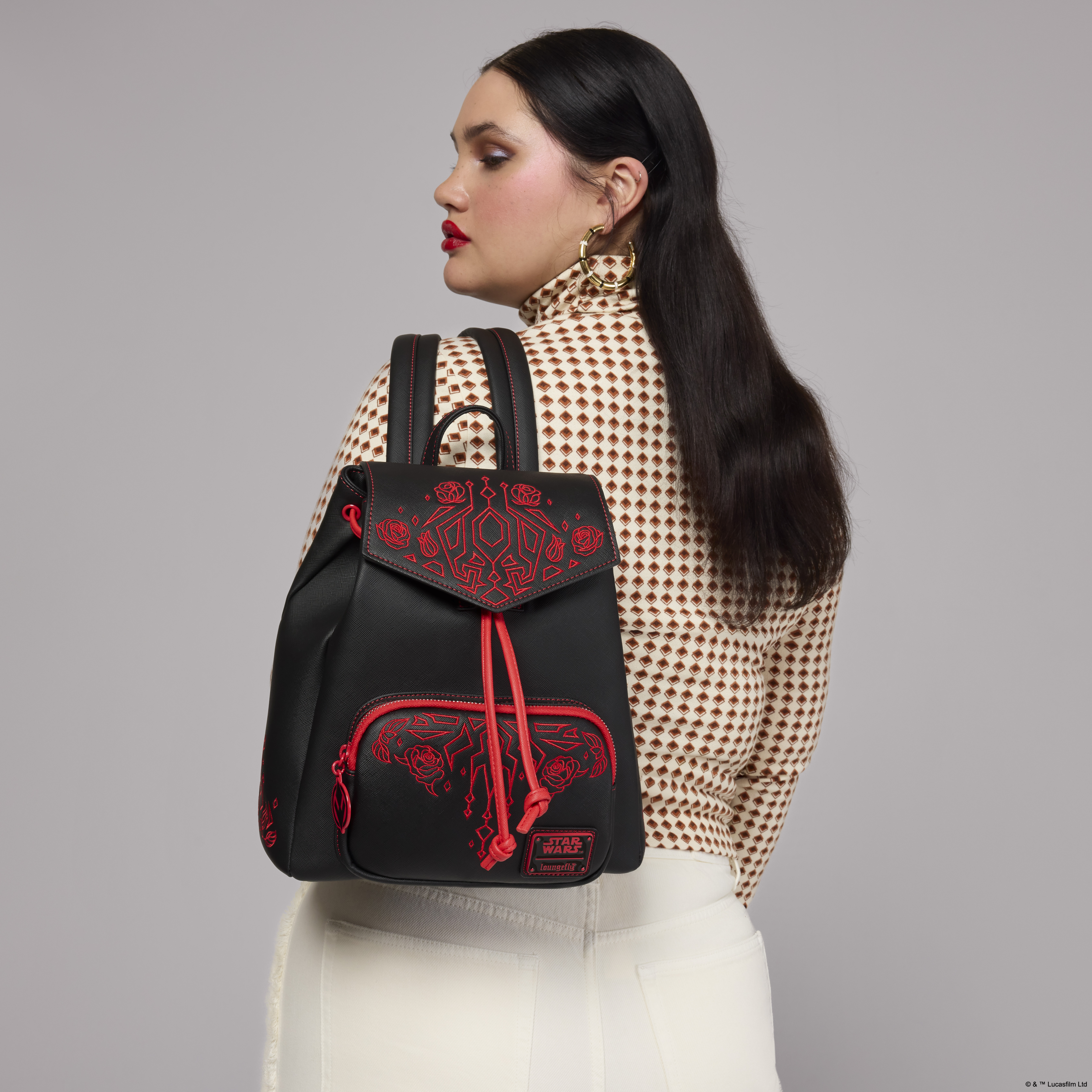 darth maul loungefly mini backpack NYCC 2021 Star Wars Glow in the Dark Cosplay Exclusive You can find the same symbol in a repeating pattern along the straps Darth Maul Backpack Review: Stylish