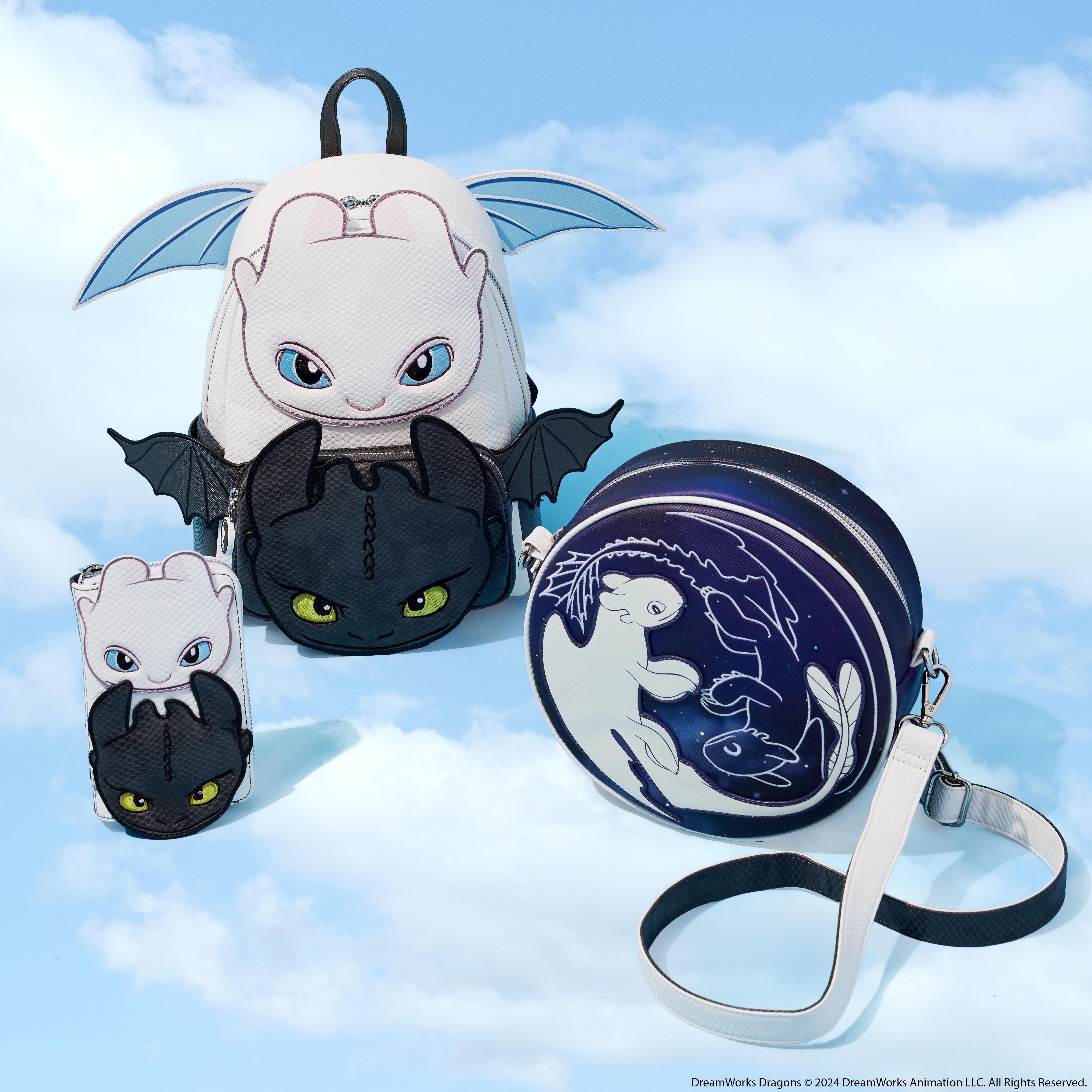 How to Train Your Dragon Light & Night Fury Cosplay Mini  display picture 1